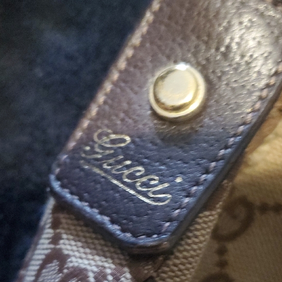 Authentic Gucci Tan and Brown Monogram Shoulder Bag - Picture 4 of 16